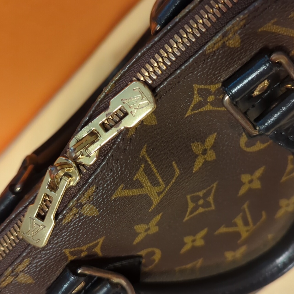 Louis Vuitton Alma Bag🔥🔥🔥 - Picture 3 of 14